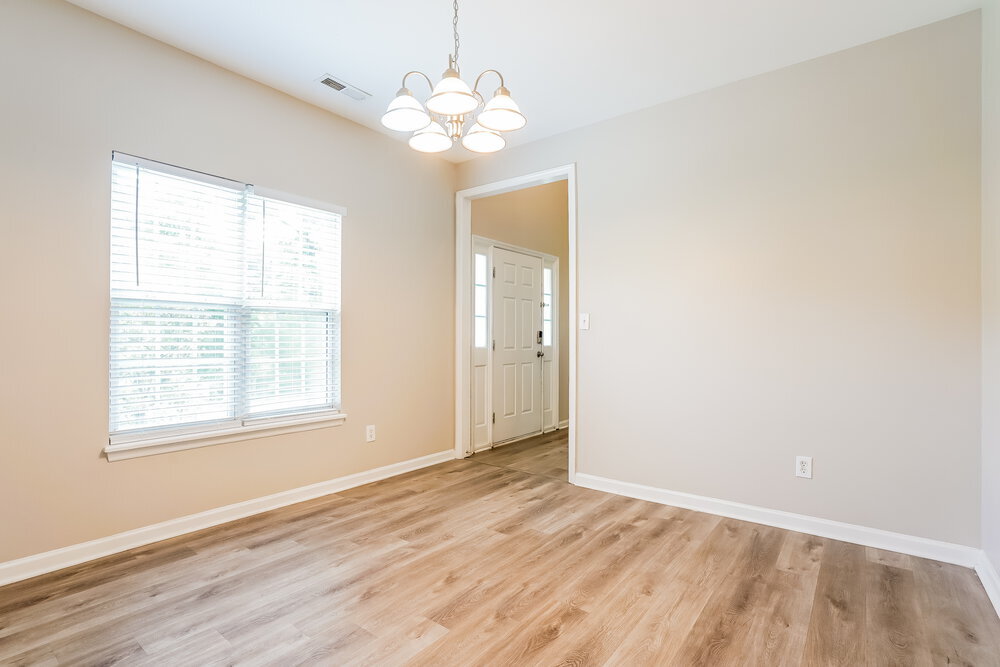 Building Photo - 9621 White Carriage Dr