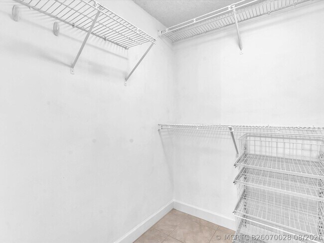 Building Photo - 6284 La Costa Dr