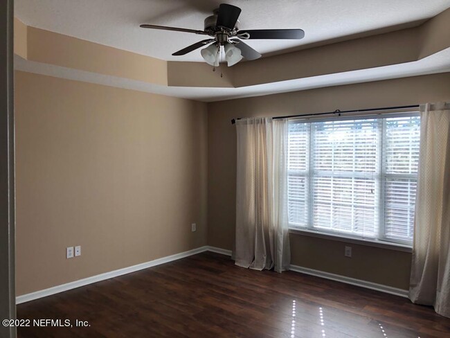 Building Photo - 6373 Autumn Berry Cir