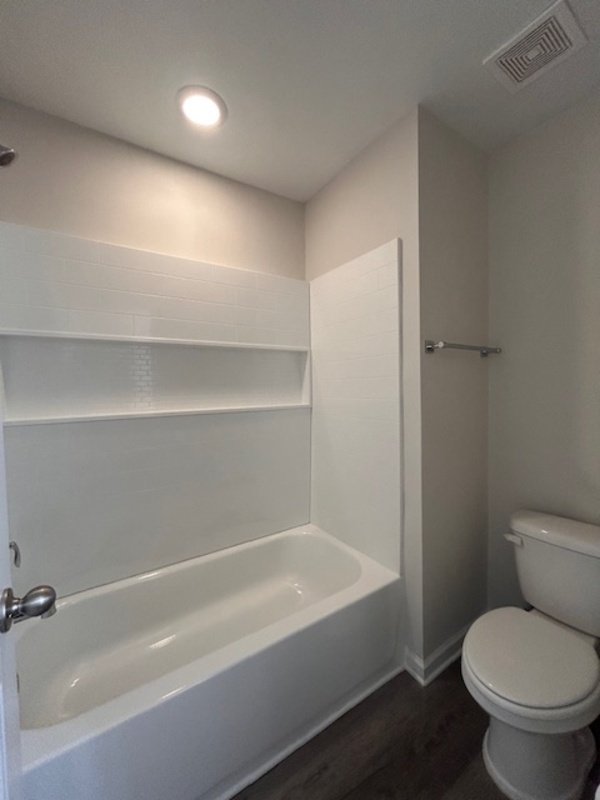 Building Photo - 747 Bustling Br Ln