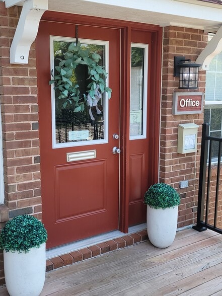 Leasing Office - Crestview