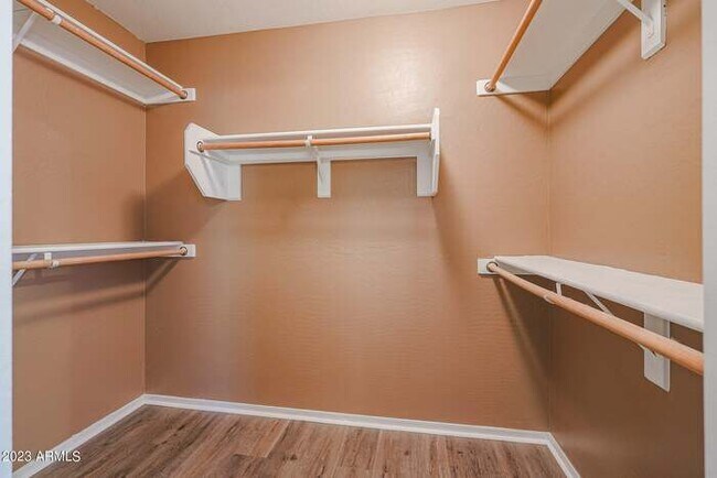 Building Photo - GREAT 3 bed, 2 bath home