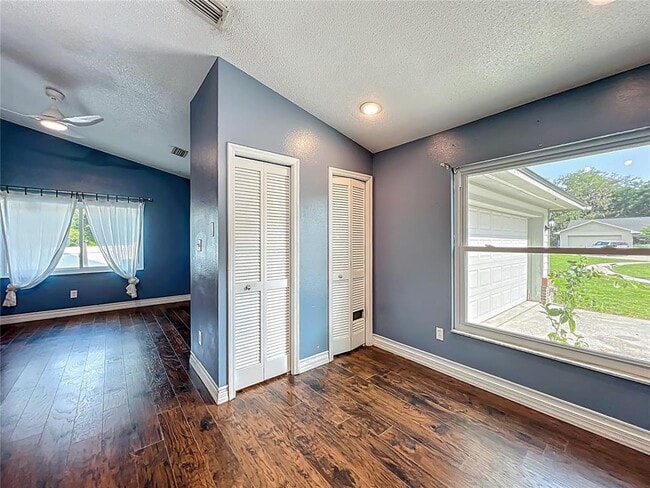 Building Photo - 4942 Eden View Ct