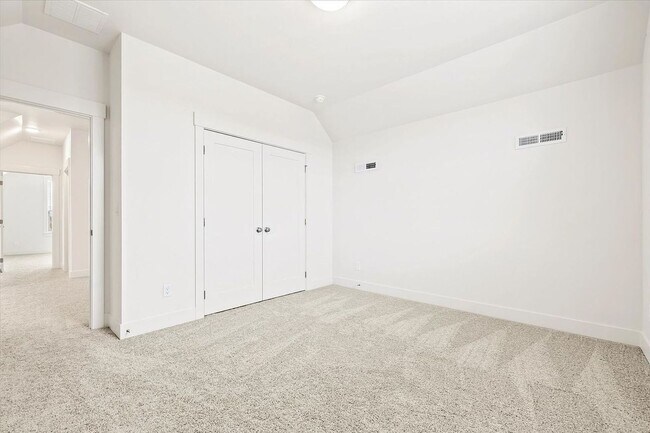 Building Photo - 319 N Sauer River Ln