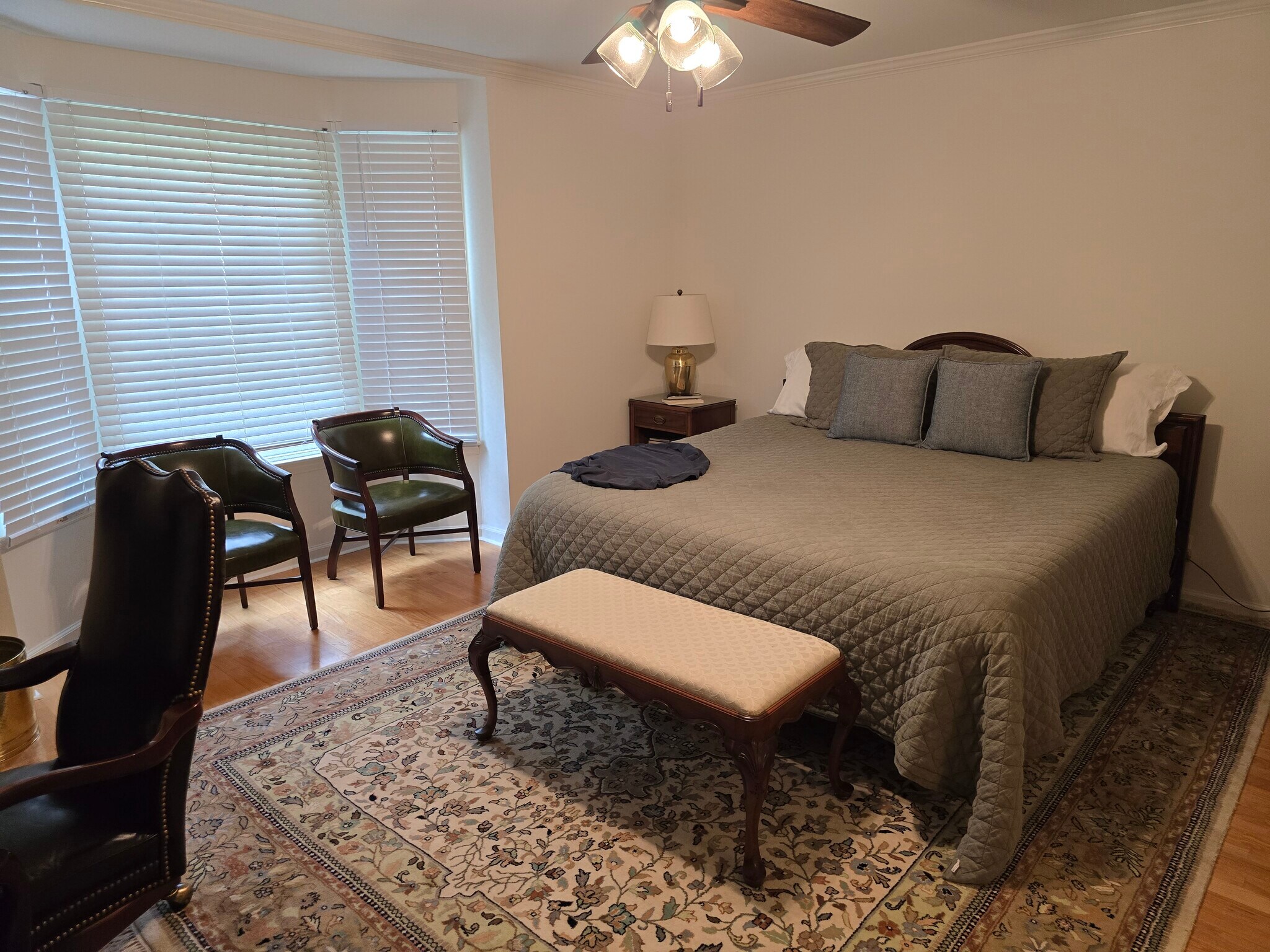 Main bedroom - 1400 Kinnard Dr