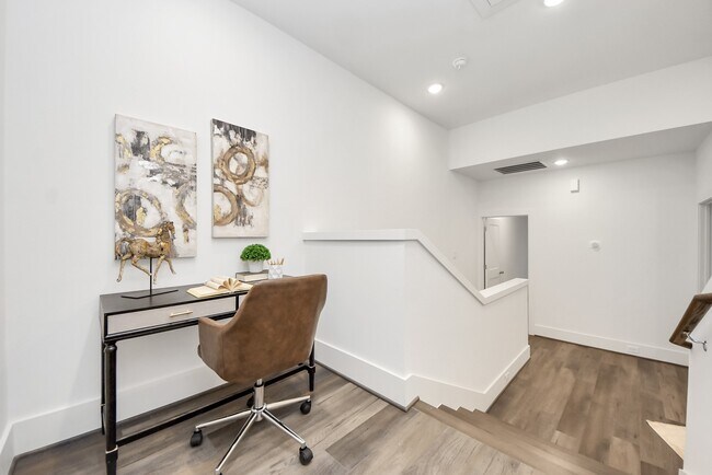 Building Photo - 7502 B Carver Rd