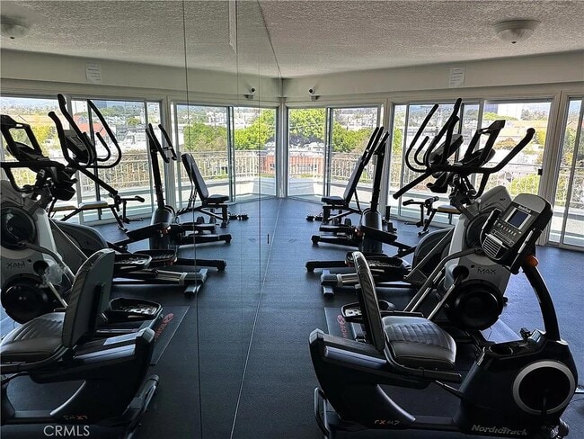 Building Photo - 1440 23rd St