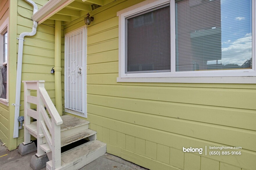 Building Photo - 210 N Delaware St