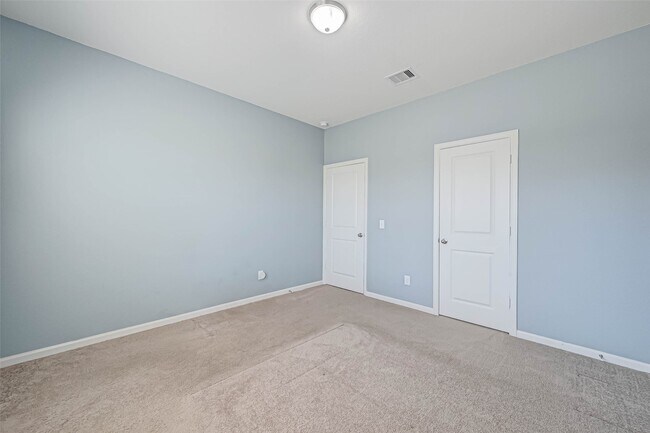 Building Photo - 10133 Pappas Dr