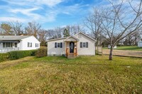 Building Photo - Updated 2-Bedroom Home Walking Distance to...