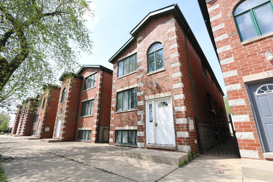 Building Photo - 2708 W 37th Pl