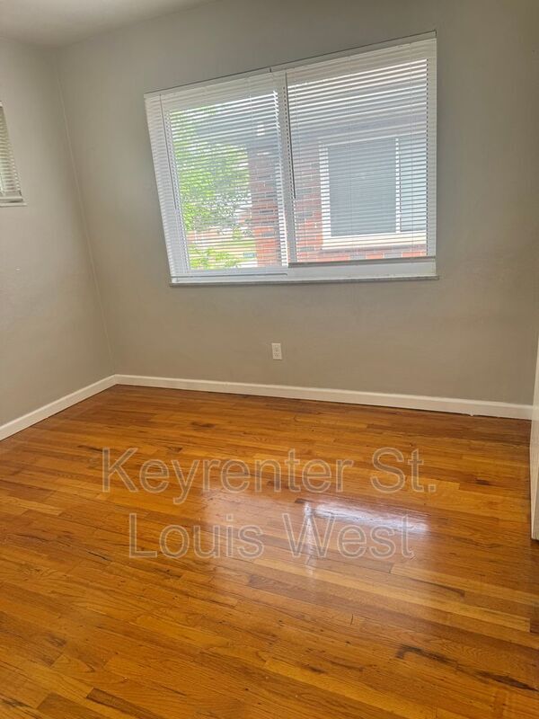 Building Photo - 440 Eichelberger St