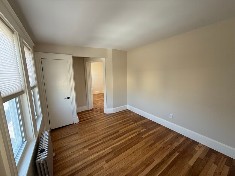 Building Photo - 19 Chauncey St