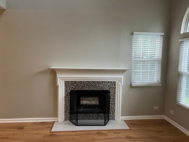 Building Photo - 447 Kilkenny Ct