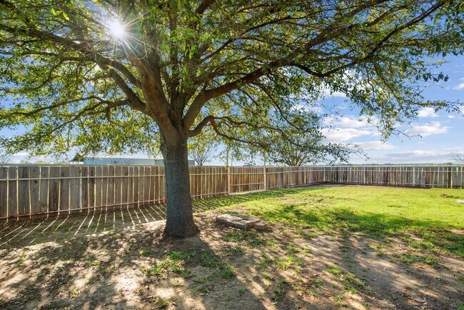 Building Photo - Horse Property