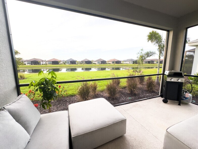 Building Photo - 16126 San Donato Pl