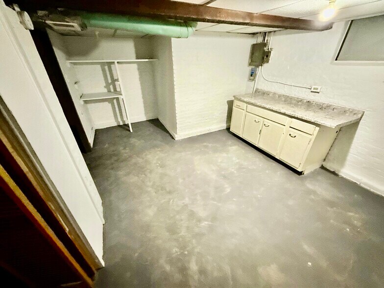 Building Photo - 3321 California St