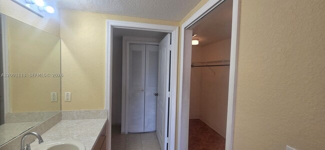 Building Photo - 9300 Fontainebleau Blvd