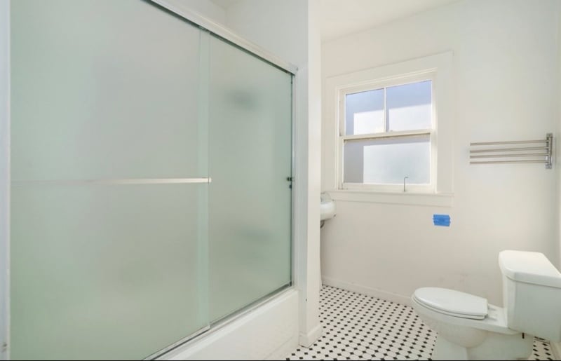 Building Photo - 1525 Broadway