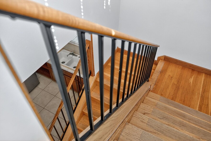 Building Photo - 1912 2nd St