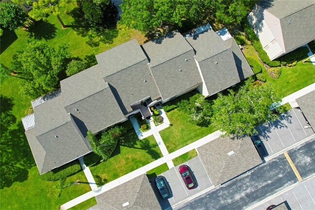 Building Photo - 2450 Heron Terrace