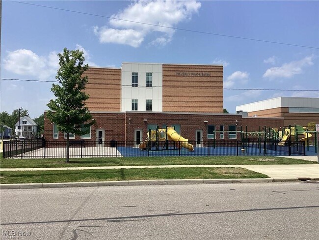 Building Photo - 1794 W 54th St