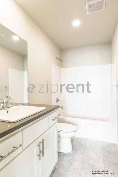 Building Photo - 4269 SE Sweetgum Ln
