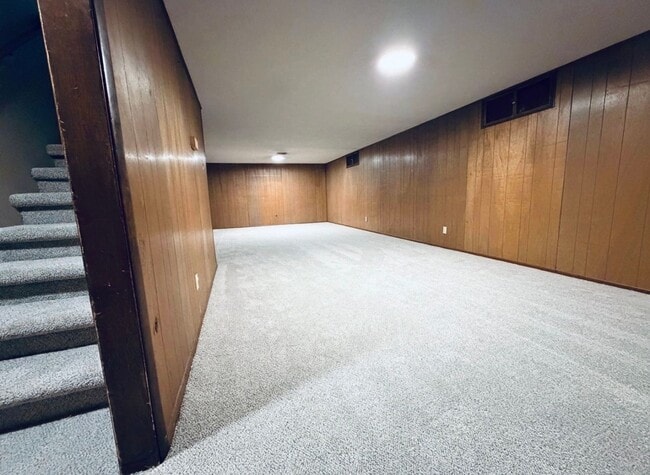 Building Photo - 2 bed and so much more!!!