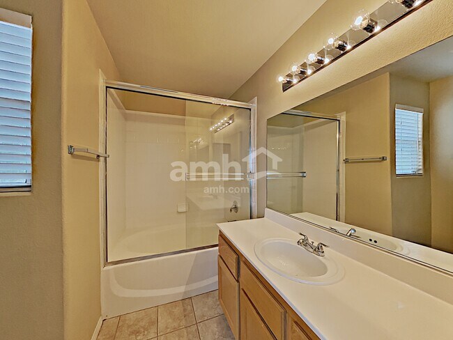 Building Photo - 7446 Celosia St