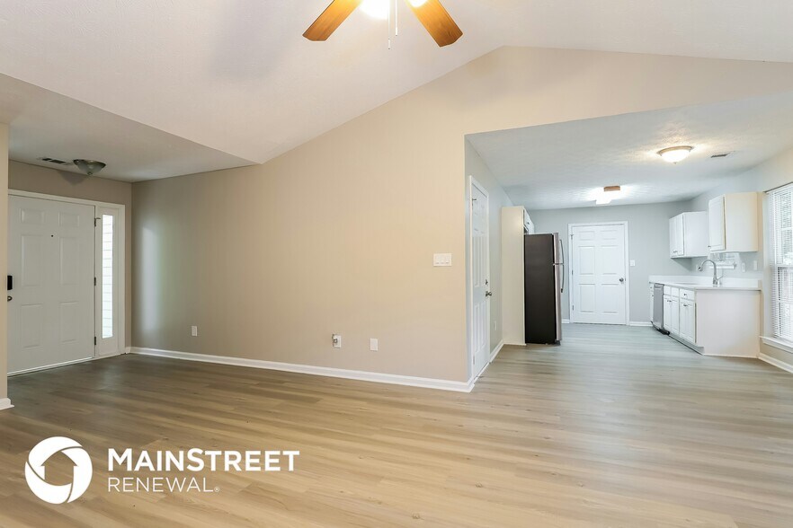Building Photo - 3404 Crown Dr