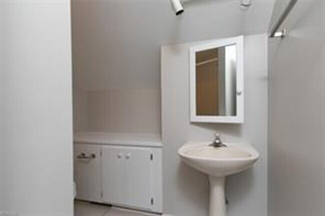 Building Photo - Call Sabrina at 757-767-0767 for more information
