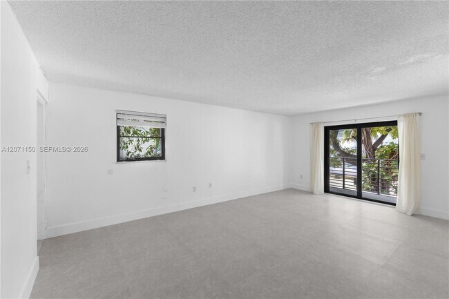 Building Photo - 1225 West Ave