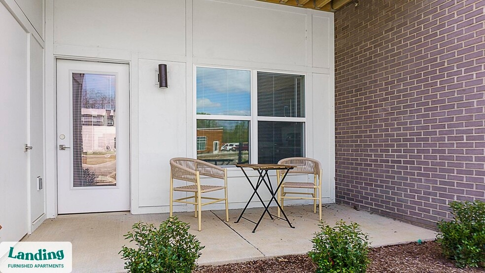 Building Photo - 9906 Runway Dr