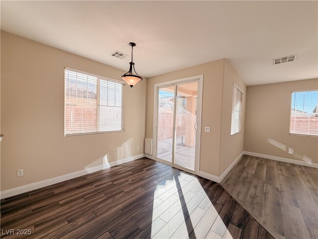 Building Photo - 10733 Mentesana Ave