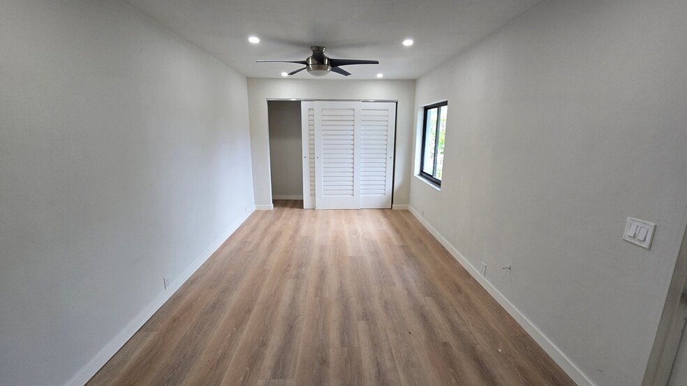 Building Photo - 2808 Middle River Dr