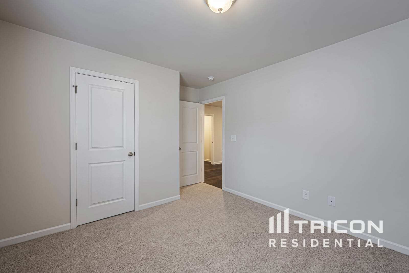 Building Photo - 409 Curlin Ct