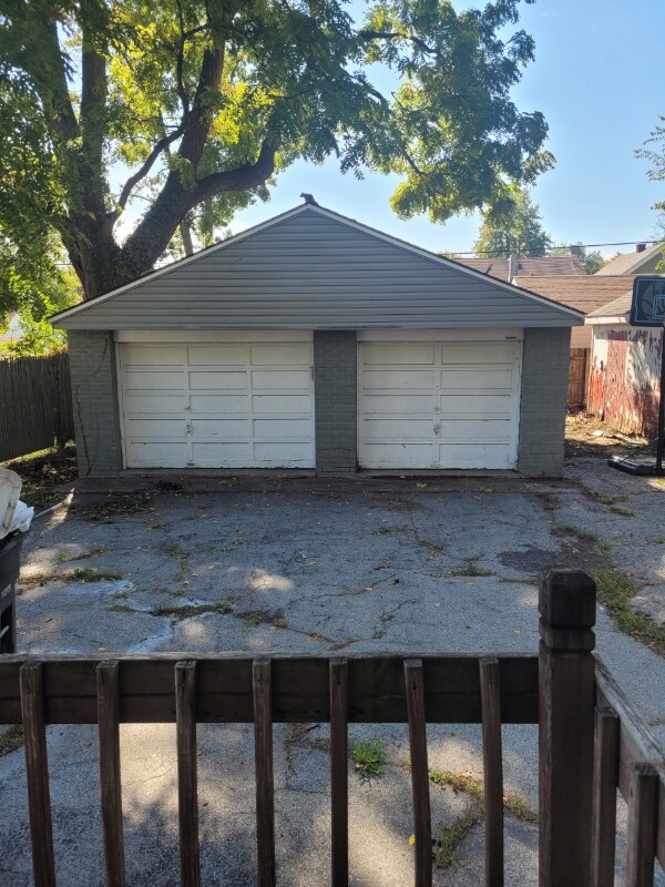 Building Photo - 1725 Talbot St