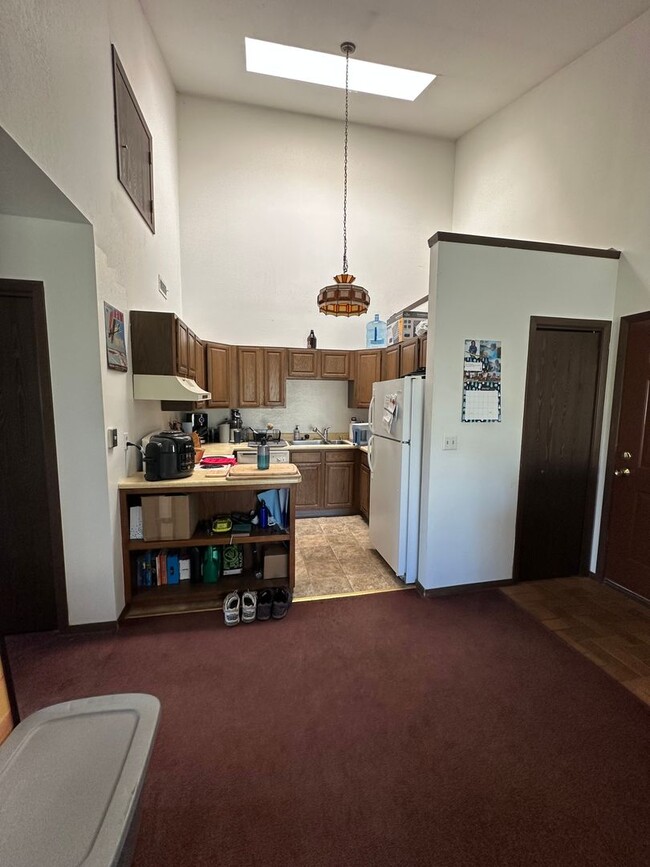Building Photo - 93 Meadowood Dr