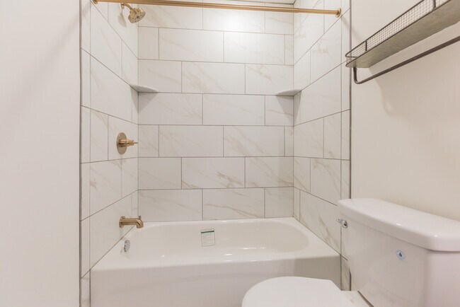 Building Photo - 141 Krams Ave