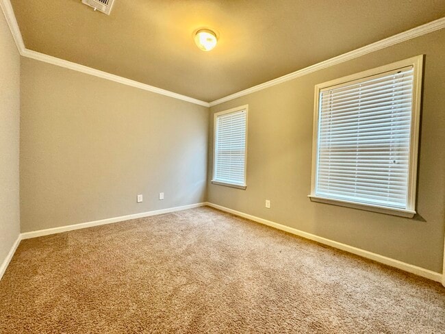 Building Photo - 2510 Grier Cir