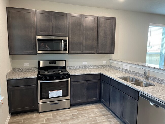 Building Photo - 822 Redinger Ridge Dr