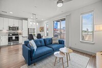 Building Photo - 721 1/2 E 4th St