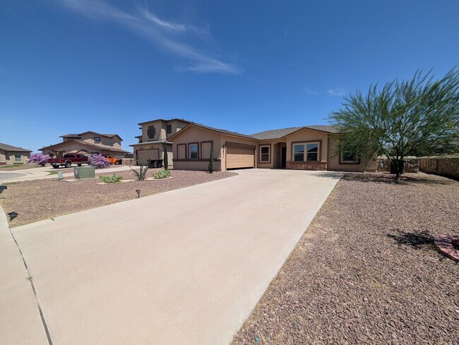 Building Photo - 5604 New Castle Ct