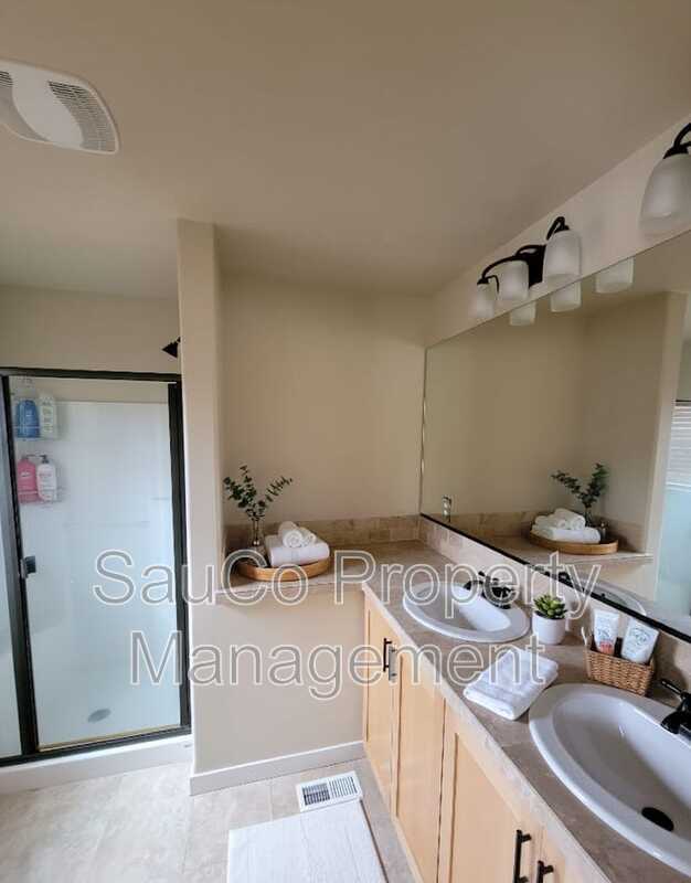 Building Photo - 322 SW Marsuda Terrace