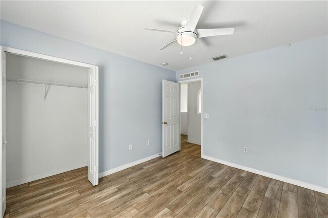 Building Photo - 3223 SW 41st Ave