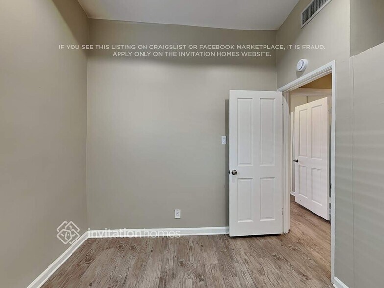 Building Photo - 18612 Arminta St