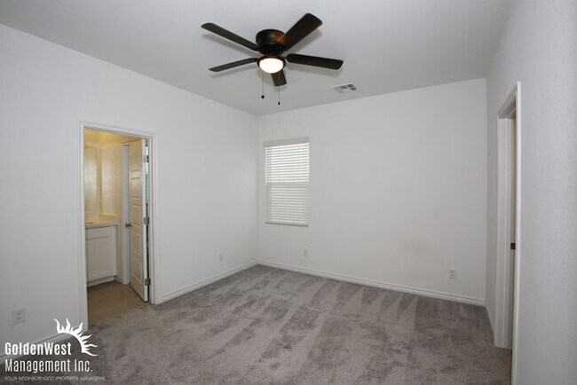 Building Photo - Newly Built 3Bdm 2.5Ba Home with Private Backyard in Prime Location.