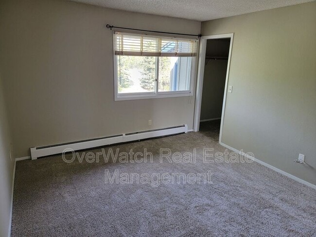 Building Photo - 1615 Sitka St