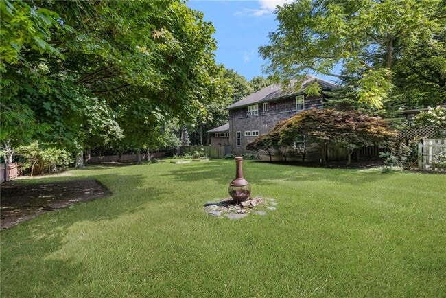 Building Photo - 272 Boulevard