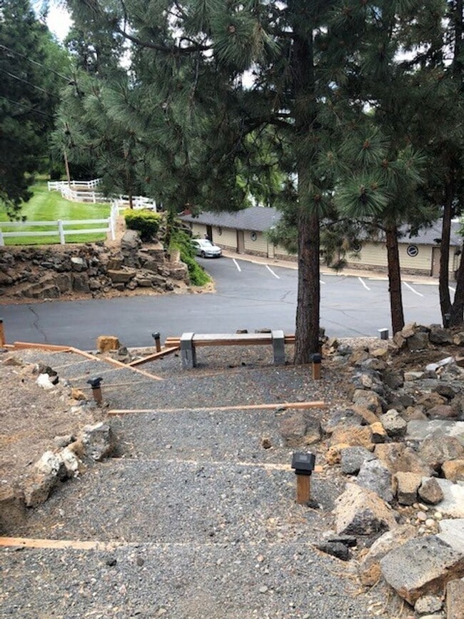 Building Photo - Large Studio Condo on Deschutes w/river trail access, minutes to downtown, heated pool, and cover...